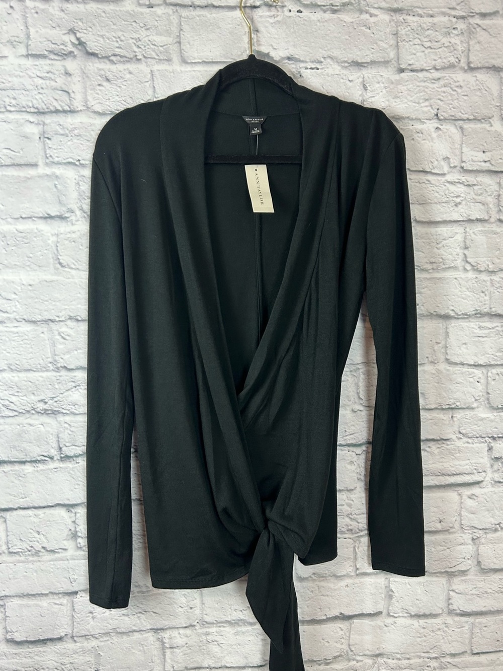 Ann Taylor Black NWT Tie Front Wrap Style Long Sleeve Top Women’s M